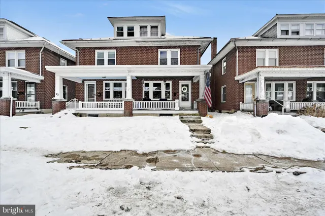$255,000 | 61 Park Avenue, Ephrata, PA 17522