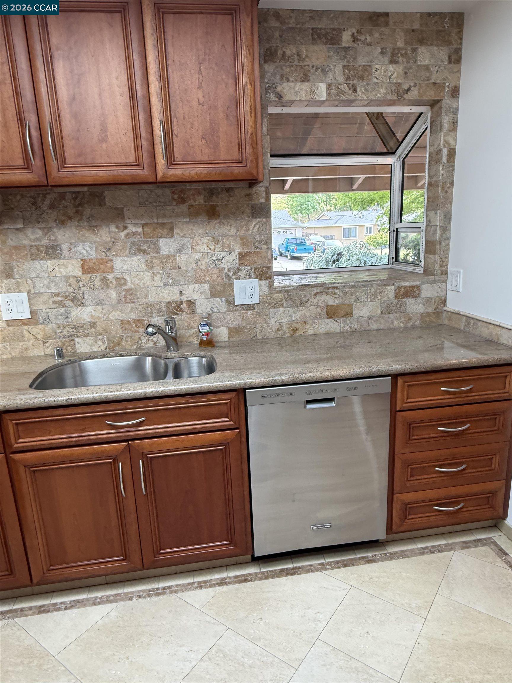 2840 Flannery Road San Pablo, CA 94806 - Photo 7 of 24