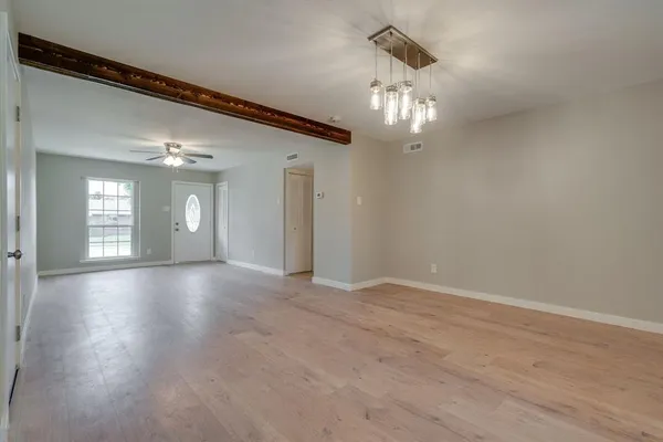 $1,950 | 930 Briarwood Drive, Lewisville, TX 75067