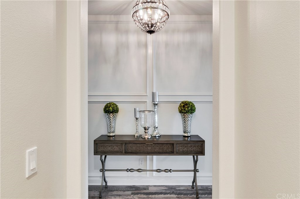 27561 Collier Drive Menifee, CA 92585 - Photo 3 of 24