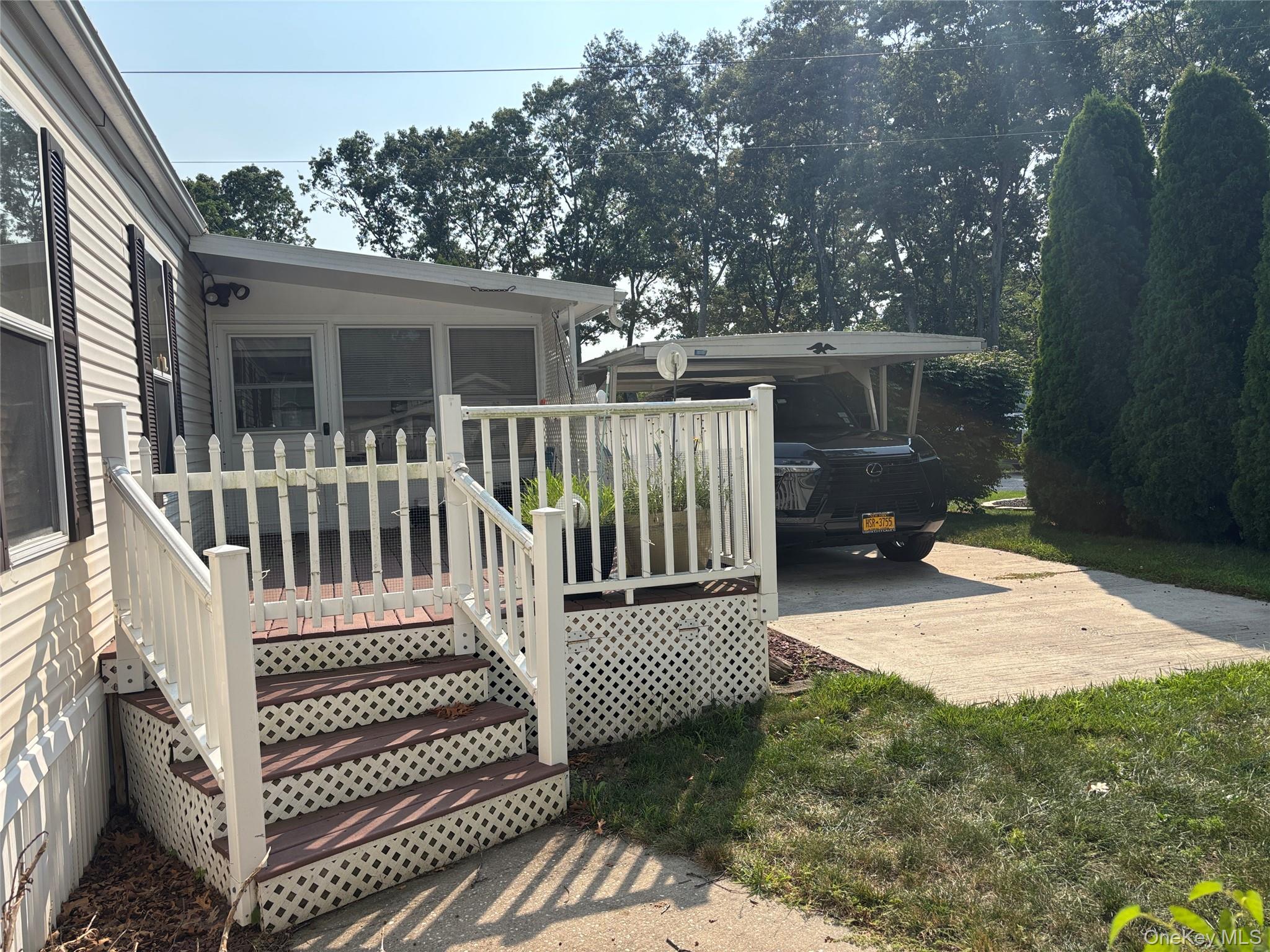 1661 Old Country Road, Unit 180 Riverhead, NY 11901 - Photo 4 of 9 Gallery Image 4