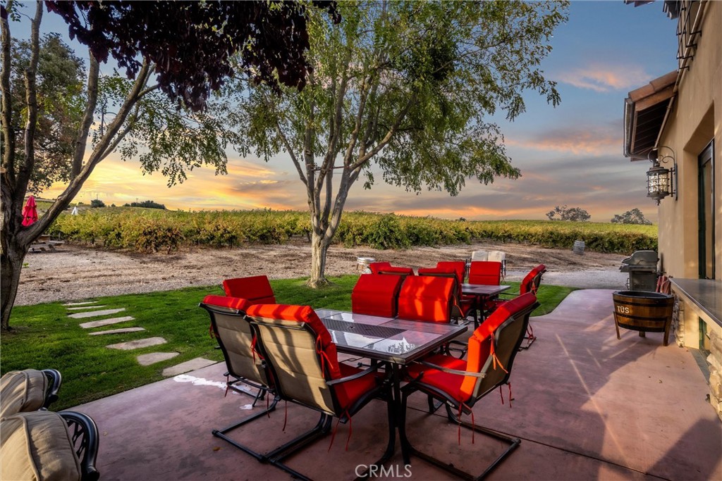 3000 Oakdale Road Paso Robles, CA 93446 - Photo 3 of 26 Relaxing back patio with gorgeous sunset views.