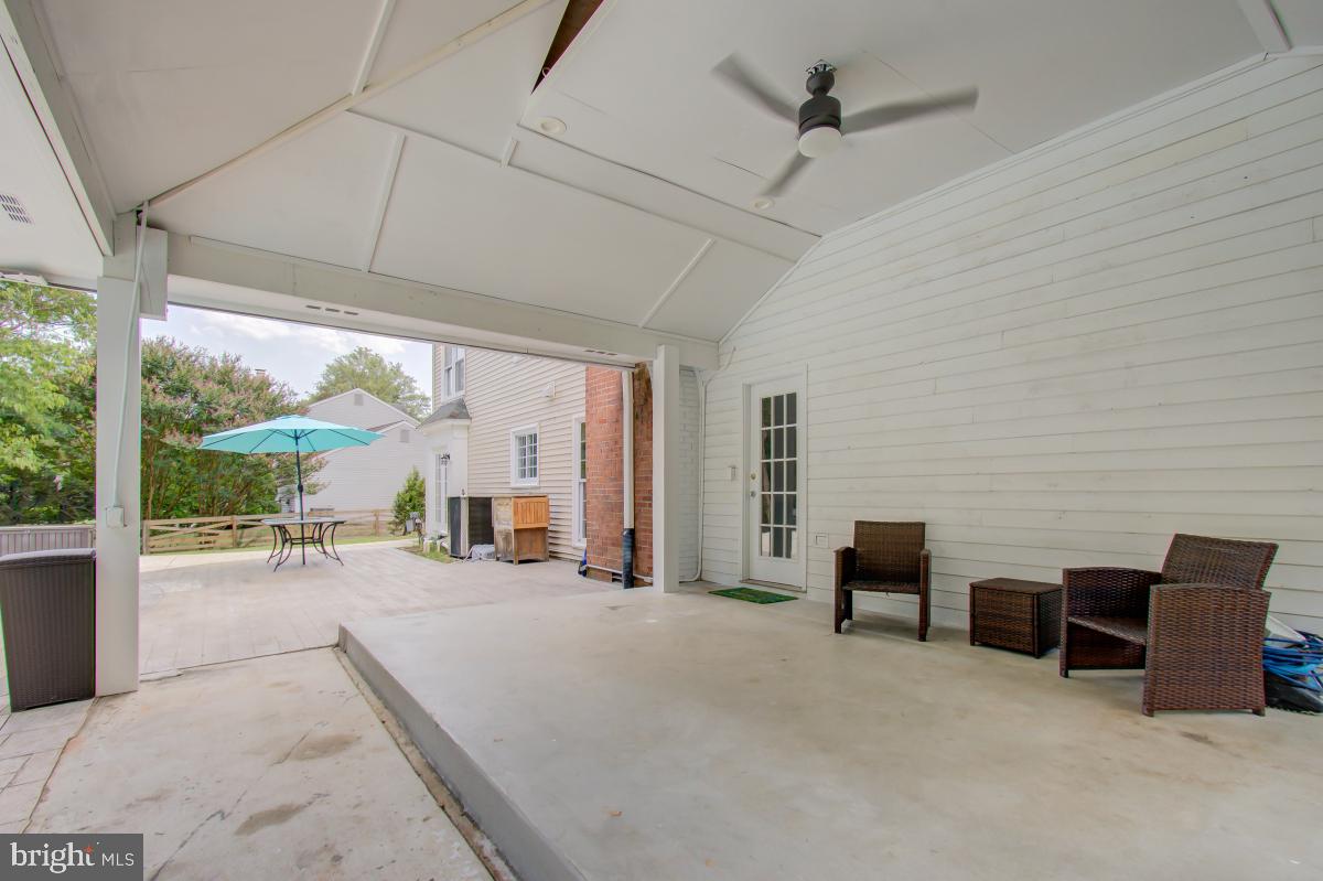116 Hamilton Road Sterling, VA 20165 - Photo 42 of 44 Gallery Image 42