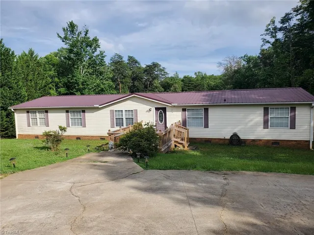 $220,000 | 3947 Highway 8, Walnut Cove, NC 27052