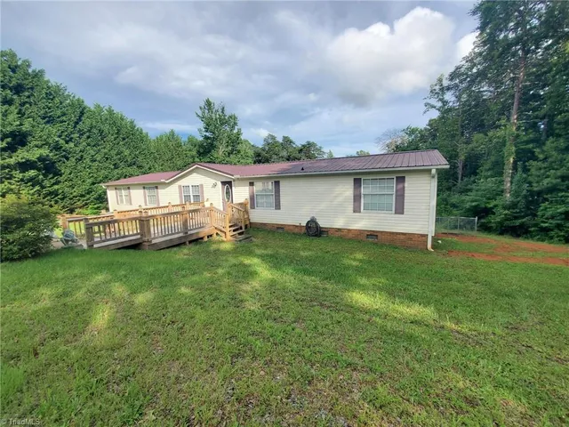 $220,000 | 3947 Highway 8, Walnut Cove, NC 27052