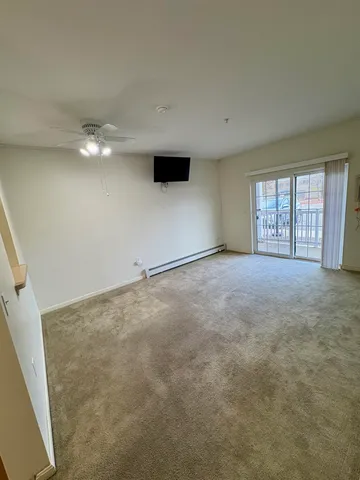 $1,800 | 18 Harbor Avenue, Unit 103, Nashua, NH 03060