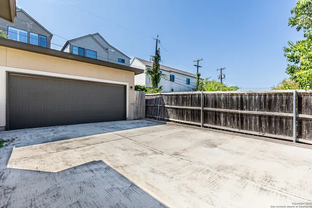 $3,175 | 128 Elizabeth Place, San Antonio, TX 78209