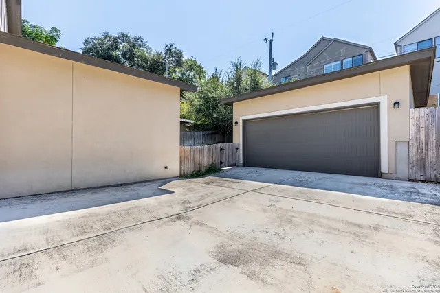 $3,175 | 128 Elizabeth Place, San Antonio, TX 78209