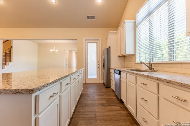 $3,175 | 128 Elizabeth Place, San Antonio, TX 78209