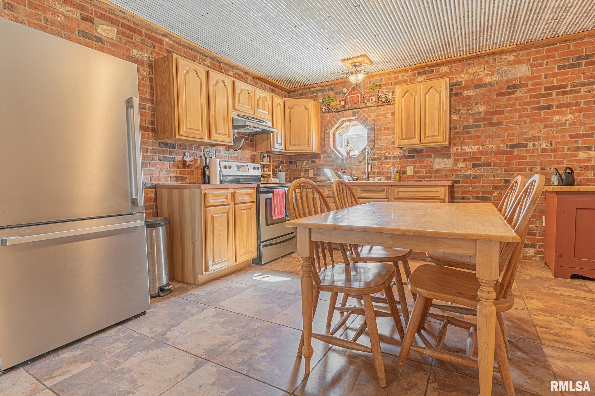2695 Norton Road Odin, IL 62870 - Photo 10 of 24