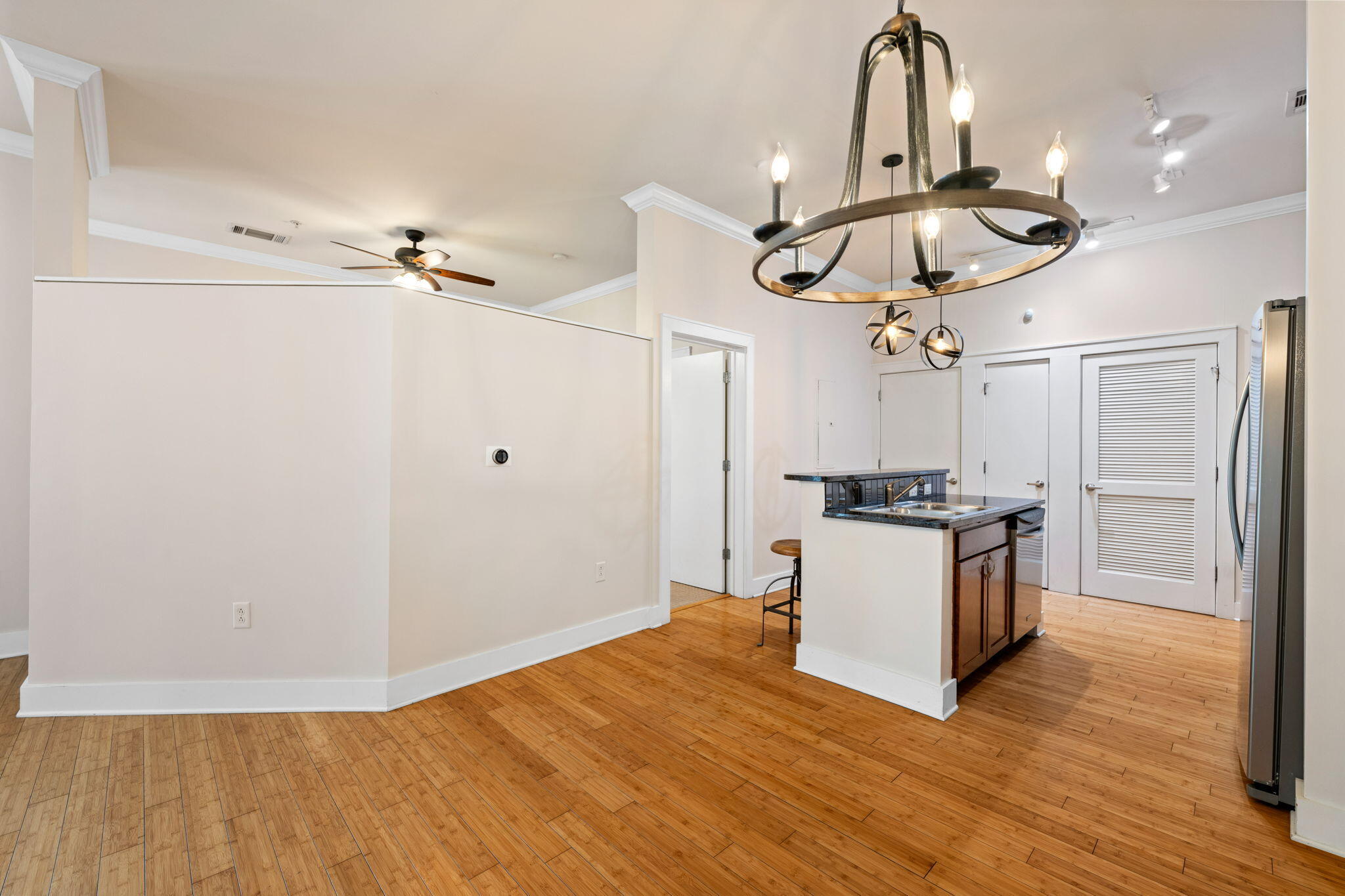 129 Walnut Street, Unit 304 Chattanooga, TN 37403 - Photo 13 of 40 18-web-or-mls-DSC_0220