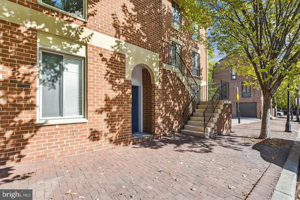 $2,250 | 112 West Barre Street, Unit R 44, Baltimore, MD 21201