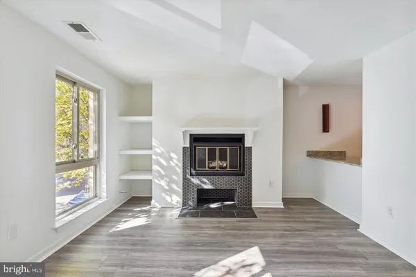 $2,250 | 112 West Barre Street, Unit R 44, Baltimore, MD 21201