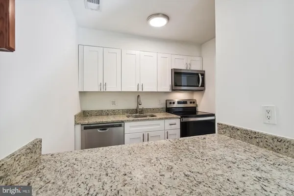 $2,250 | 112 West Barre Street, Unit R 44, Baltimore, MD 21201