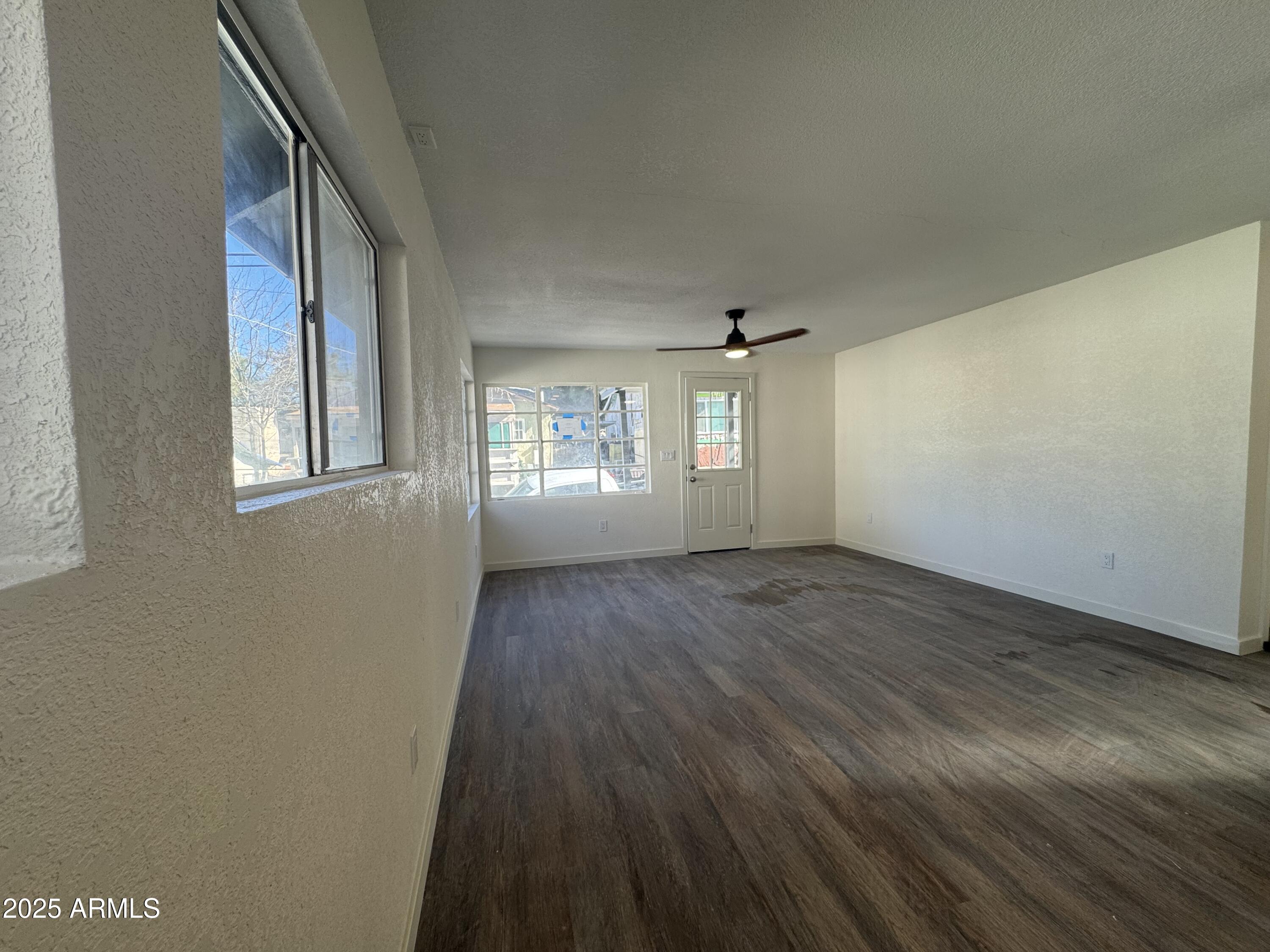 184 South Kent Street Miami, AZ 85539 - Photo 15 of 17 IMG_2028