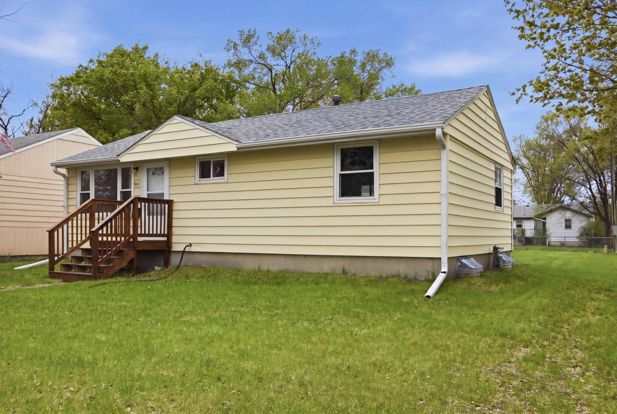 621 19th Street North Moorhead, MN 56560 - Photo 4 of 41