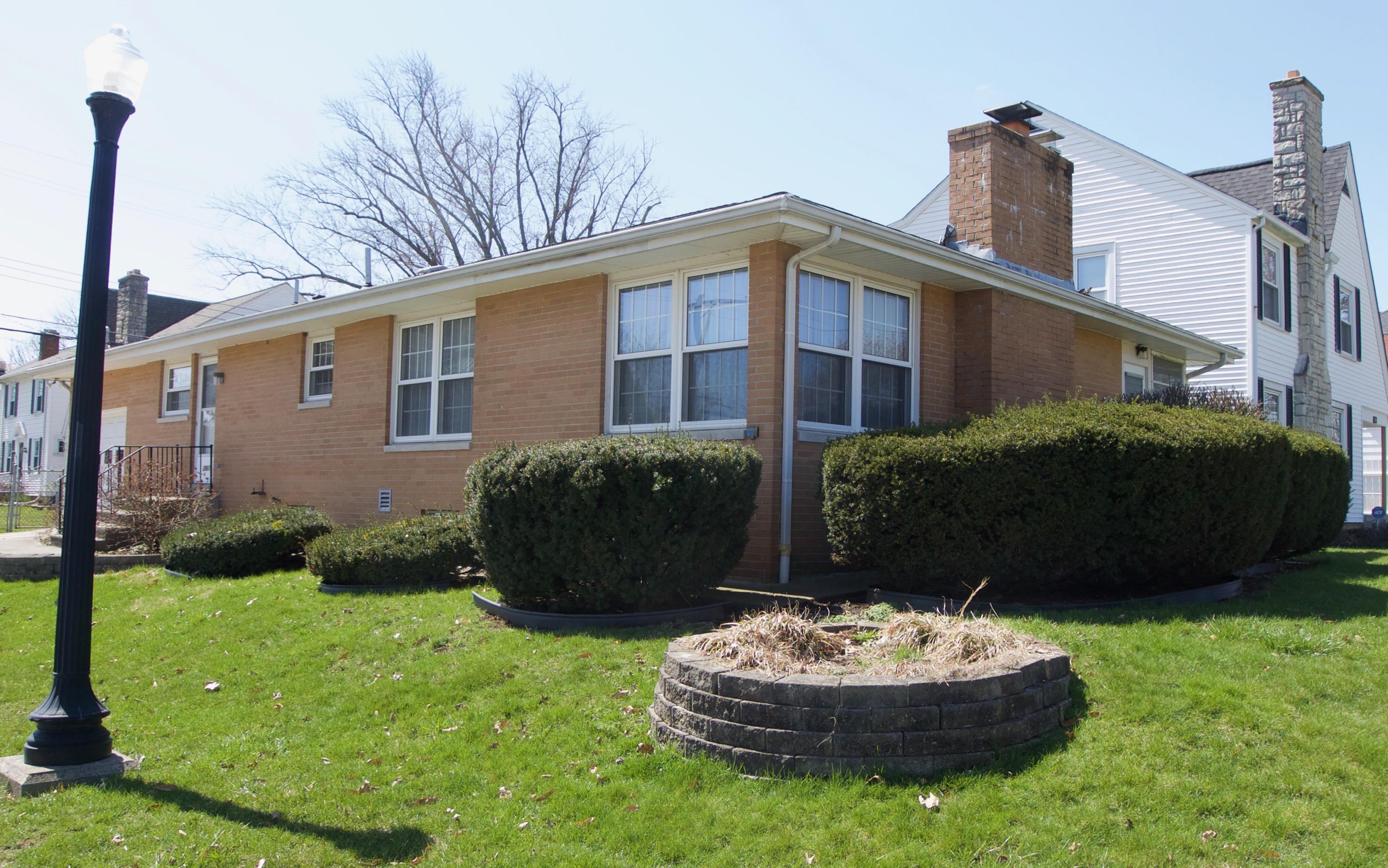 2961 Wicklow Road Columbus, OH 43204 - Photo 1 of 40 Gallery Image 1