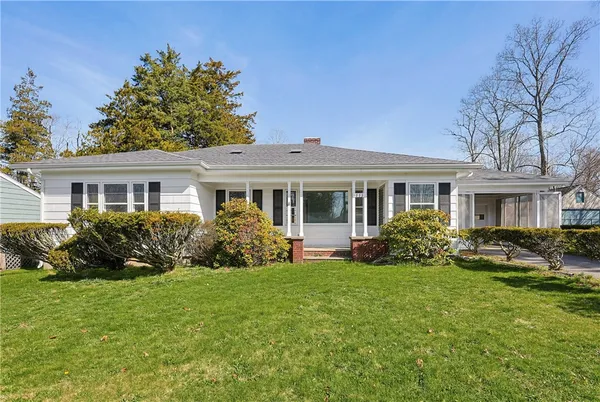 $3,000 | 111 Beach Road, Bristol, RI 02809