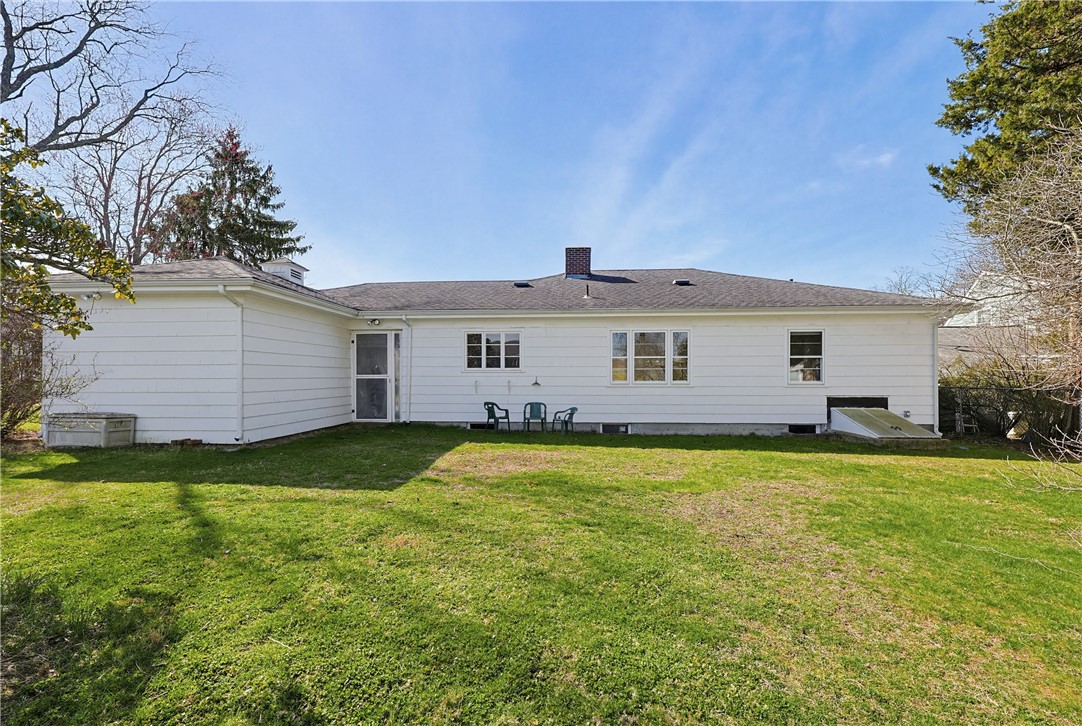 111 Beach Road Bristol, RI 02809 - Photo 15 of 17