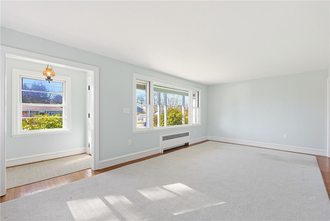 111 Beach Road Bristol, RI 02809 - Photo 3 of 17