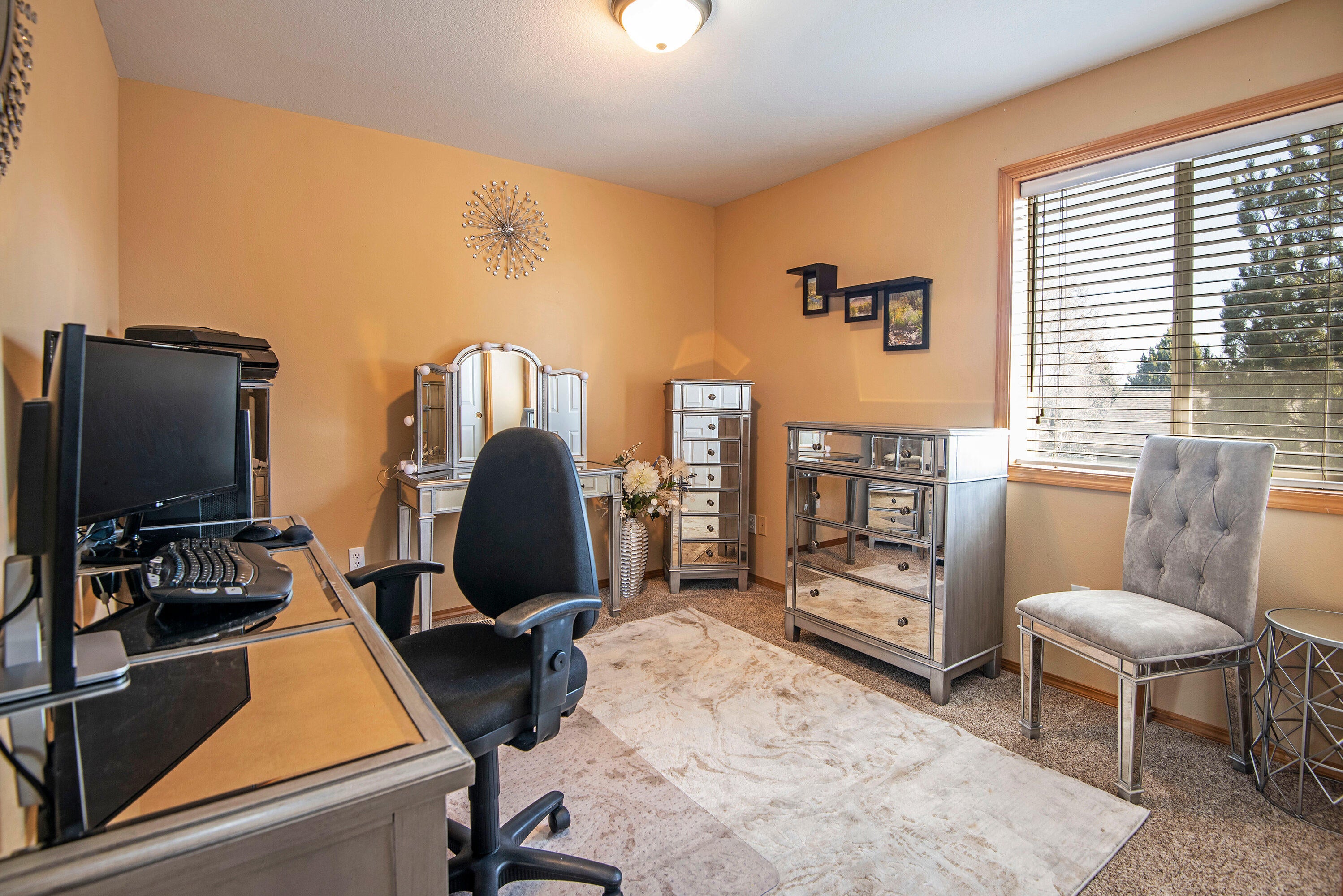 3256 Southwest 35th Street Redmond, OR 97756 - Photo 15 of 27 15
