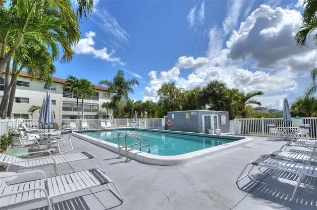 $2,150 | 4200 Crystal Lake Drive, Unit 313, Deerfield Beach, FL 33064