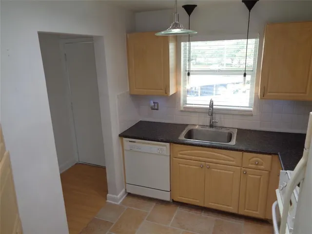 $2,150 | 4200 Crystal Lake Drive, Unit 313, Deerfield Beach, FL 33064