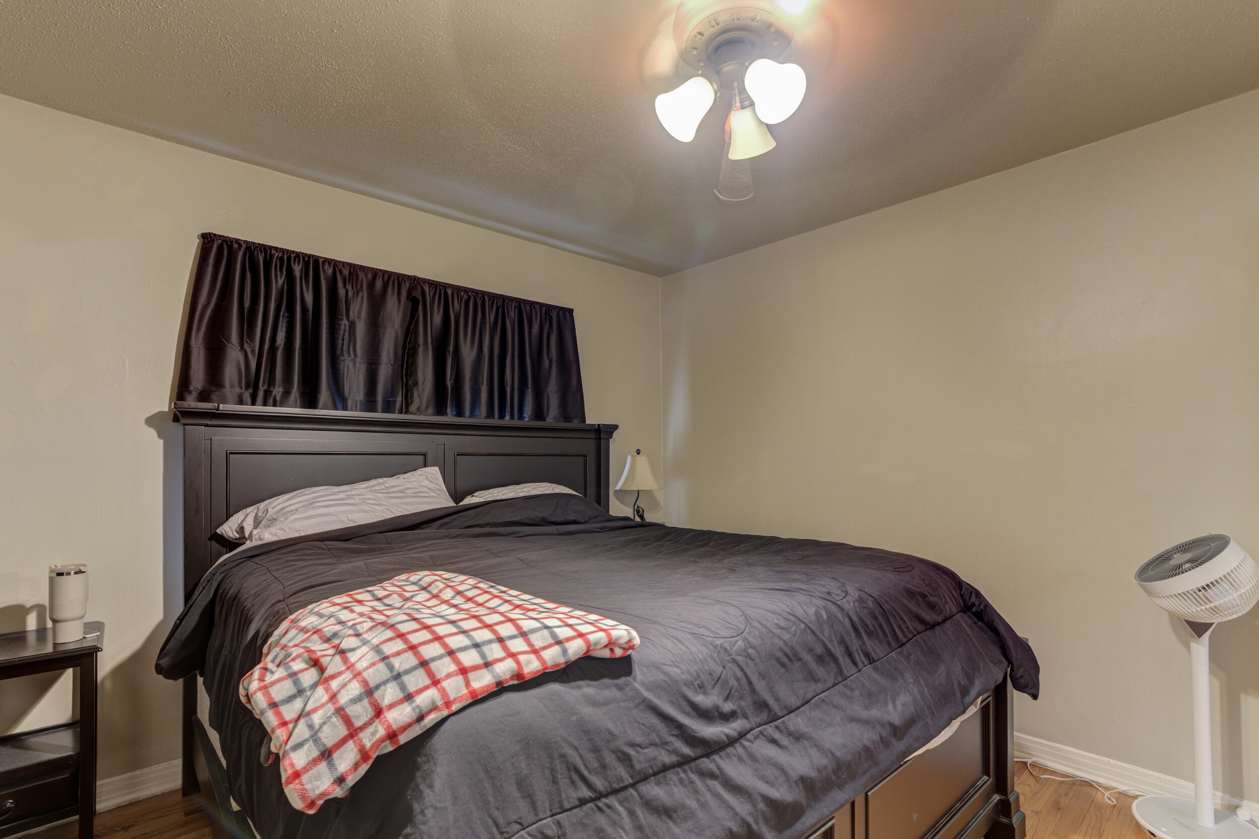 2706 37th Street Lubbock, TX 79413 - Photo 8 of 19 2706-37th-St_Lubbock-TX_6_Bedroom-3
