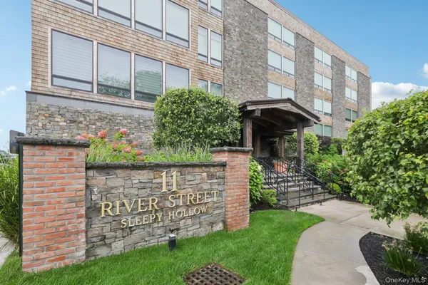 $1,599,000 | 11 River Street, Unit 201, Sleepy Hollow, NY 10591