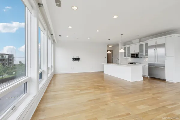 $1,550,000 | 11 River Street, Unit 201, Sleepy Hollow, NY 10591