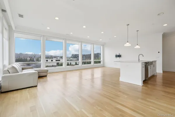 $1,550,000 | 11 River Street, Unit 201, Sleepy Hollow, NY 10591