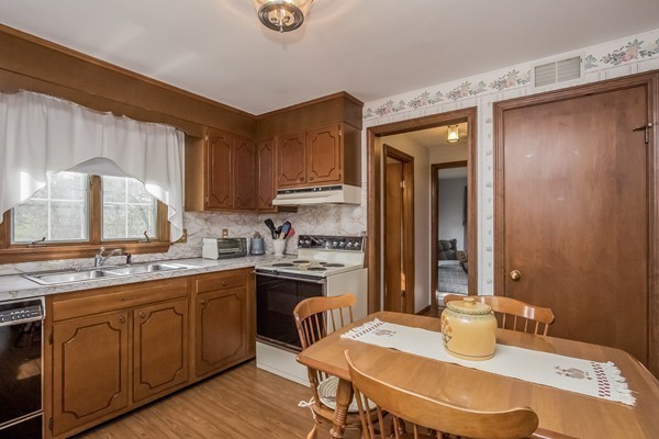 174 Druid Hill Road Springfield, MA 01129 - Photo 11 of 30 Gallery Image 11