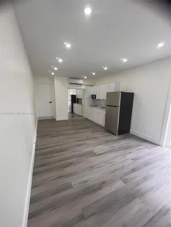 $1,500 | 19541 Northwest 57th Court, Unit 1, Hialeah, FL 33015