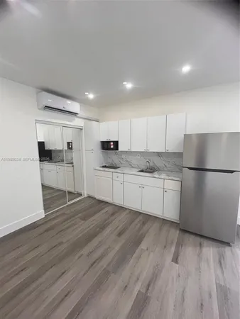 $1,500 | 19541 Northwest 57th Court, Unit 1, Hialeah, FL 33015