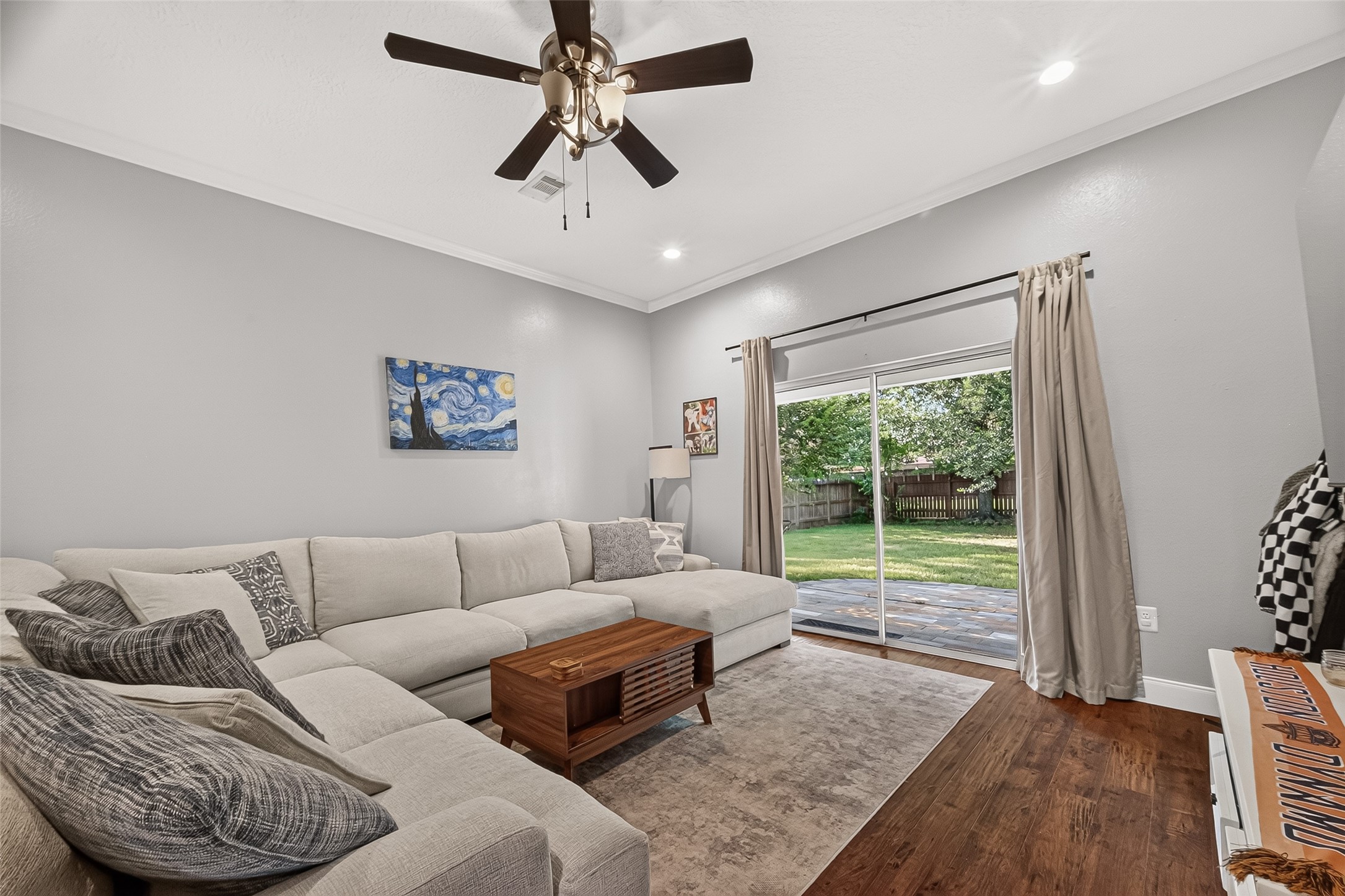 720 Springwood Drive Conroe, TX 77385 - Photo 16 of 30