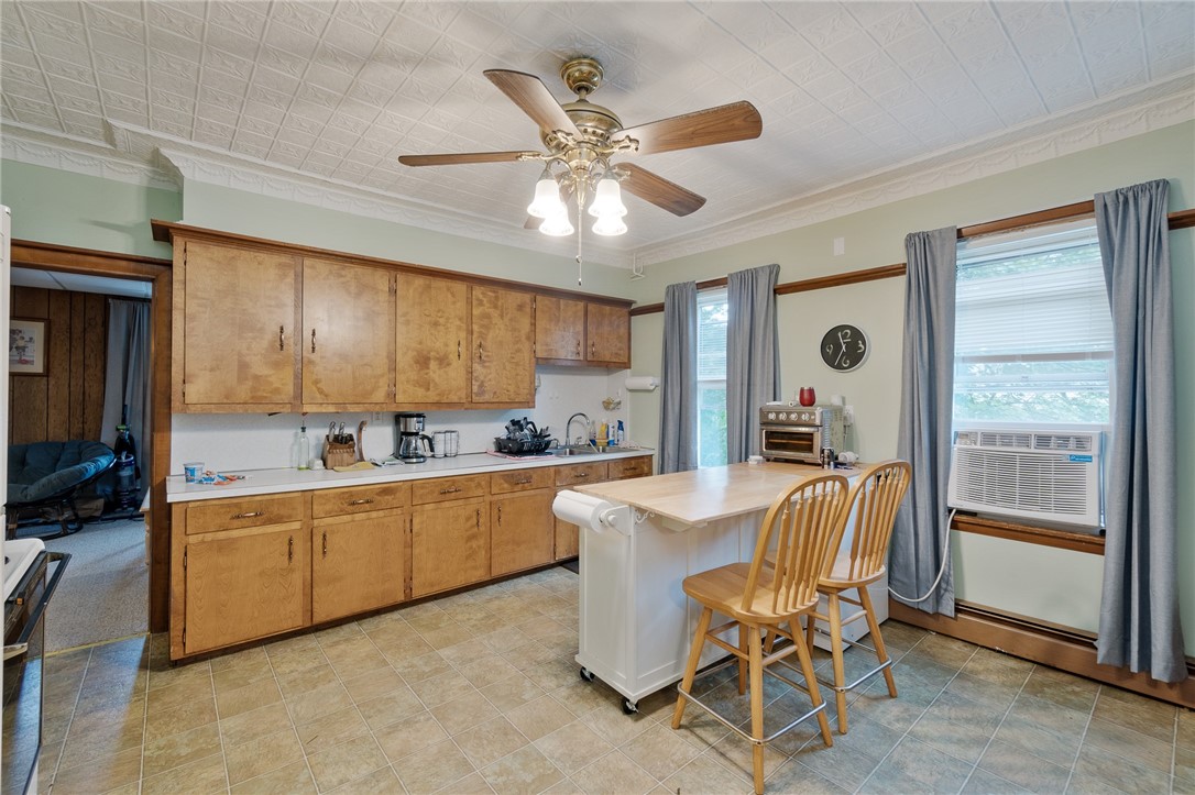 365 Old River Road Lincoln, RI 02838 - Photo 12 of 28 2nd floor