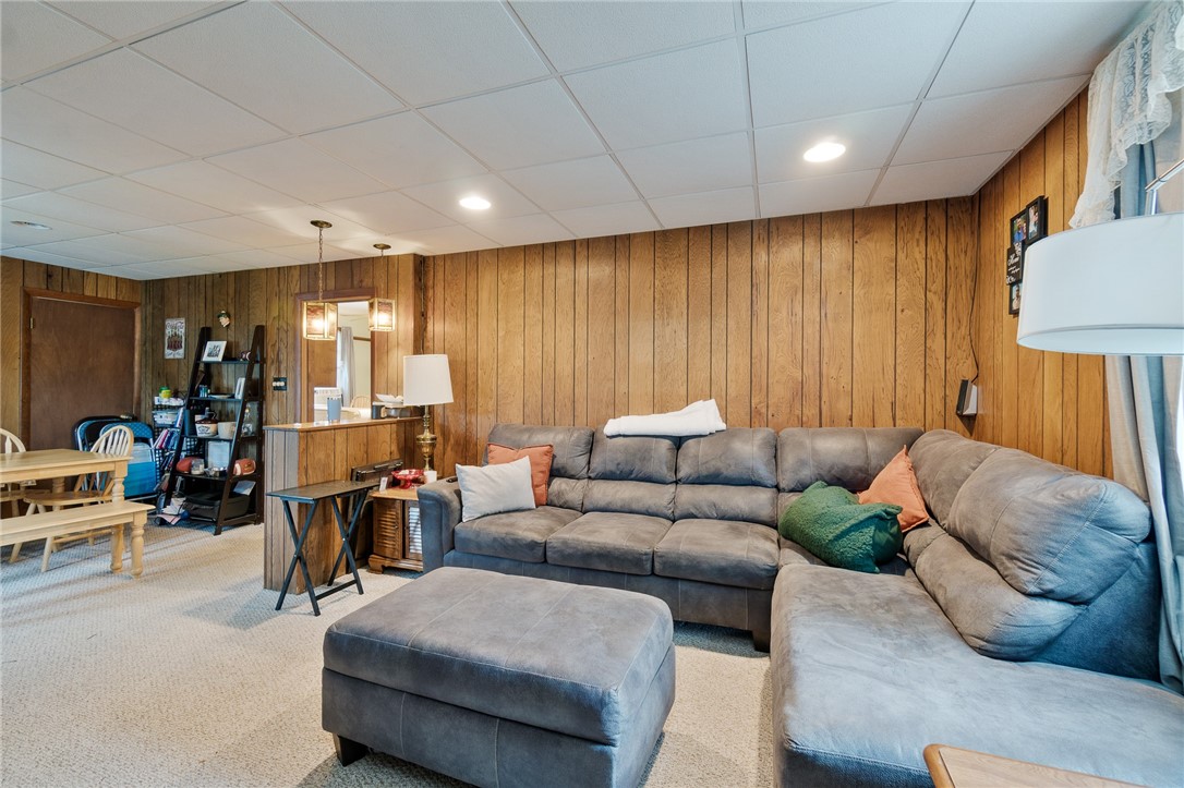 365 Old River Road Lincoln, RI 02838 - Photo 20 of 28 2nd floor