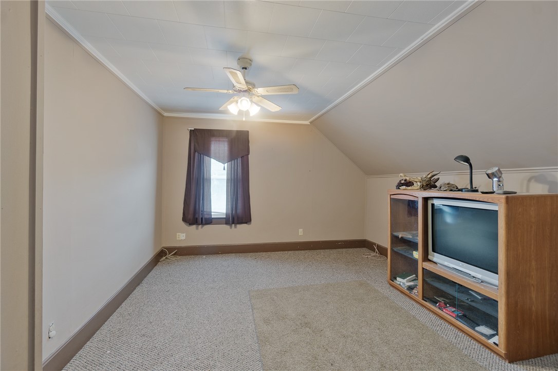 365 Old River Road Lincoln, RI 02838 - Photo 23 of 28 3rd floor