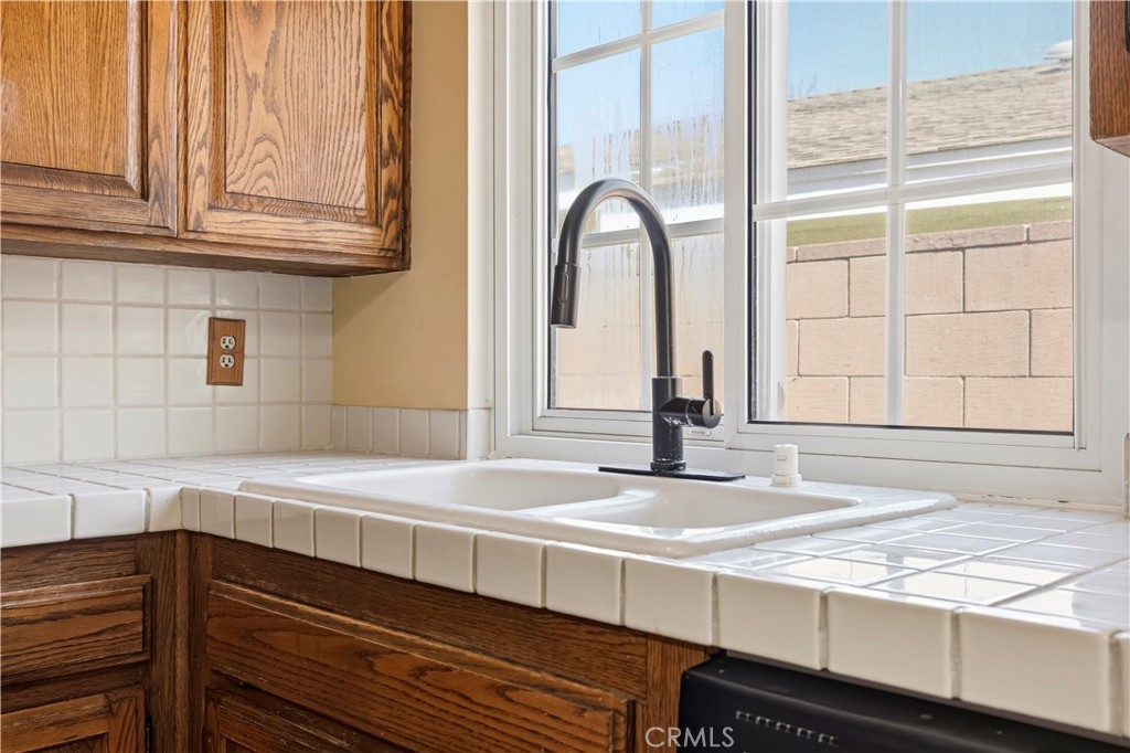2958 Rosette Avenue Simi Valley, CA 93065 - Photo 11 of 34