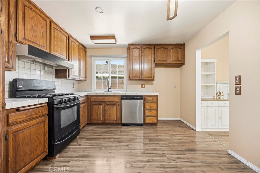 2958 Rosette Avenue Simi Valley, CA 93065 - Photo 13 of 34