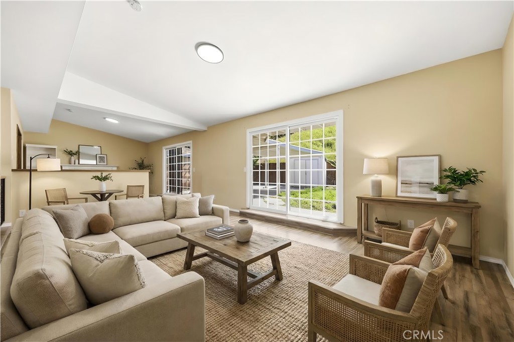 2958 Rosette Avenue Simi Valley, CA 93065 - Photo 4 of 34 Virtually staged