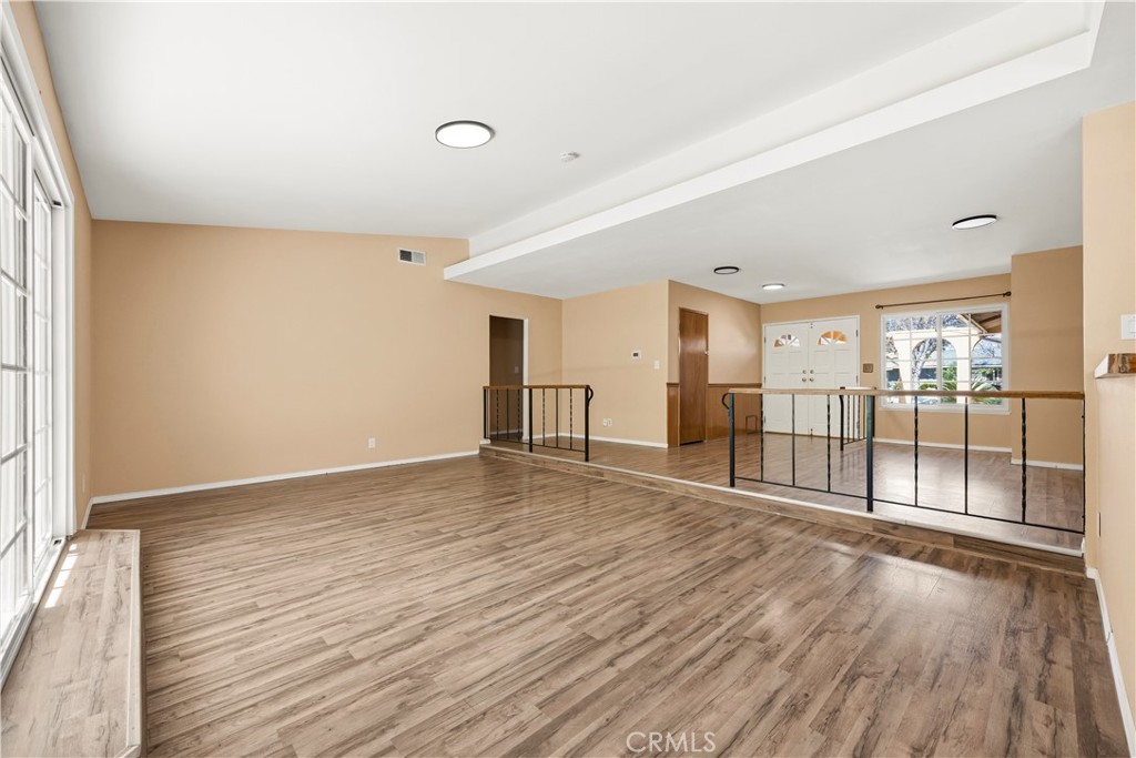 2958 Rosette Avenue Simi Valley, CA 93065 - Photo 5 of 34