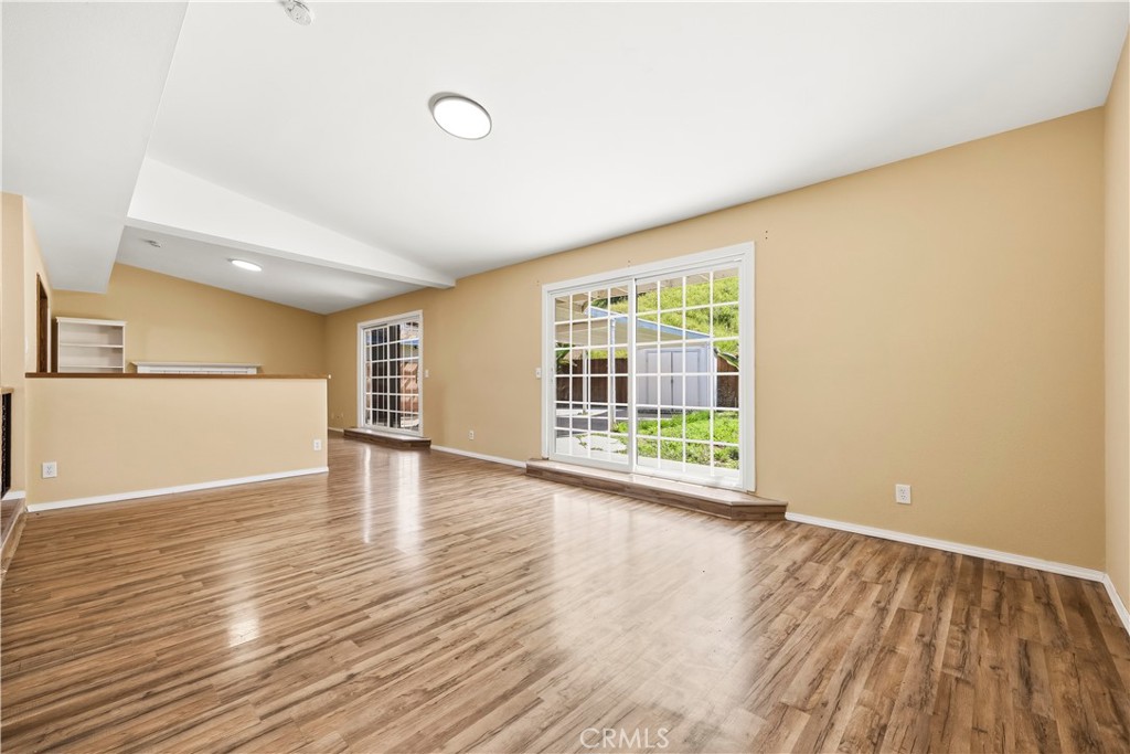 2958 Rosette Avenue Simi Valley, CA 93065 - Photo 6 of 34