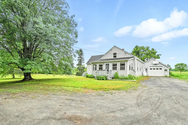 $299,000 | 23 West Street, Benton, ME 04901