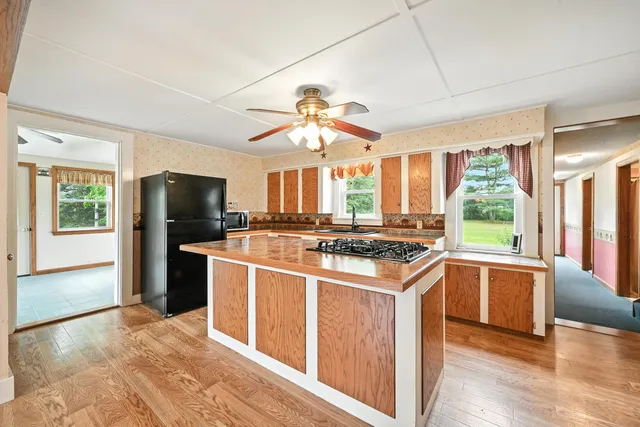 $259,000 | 23 West Street, Benton, ME 04901