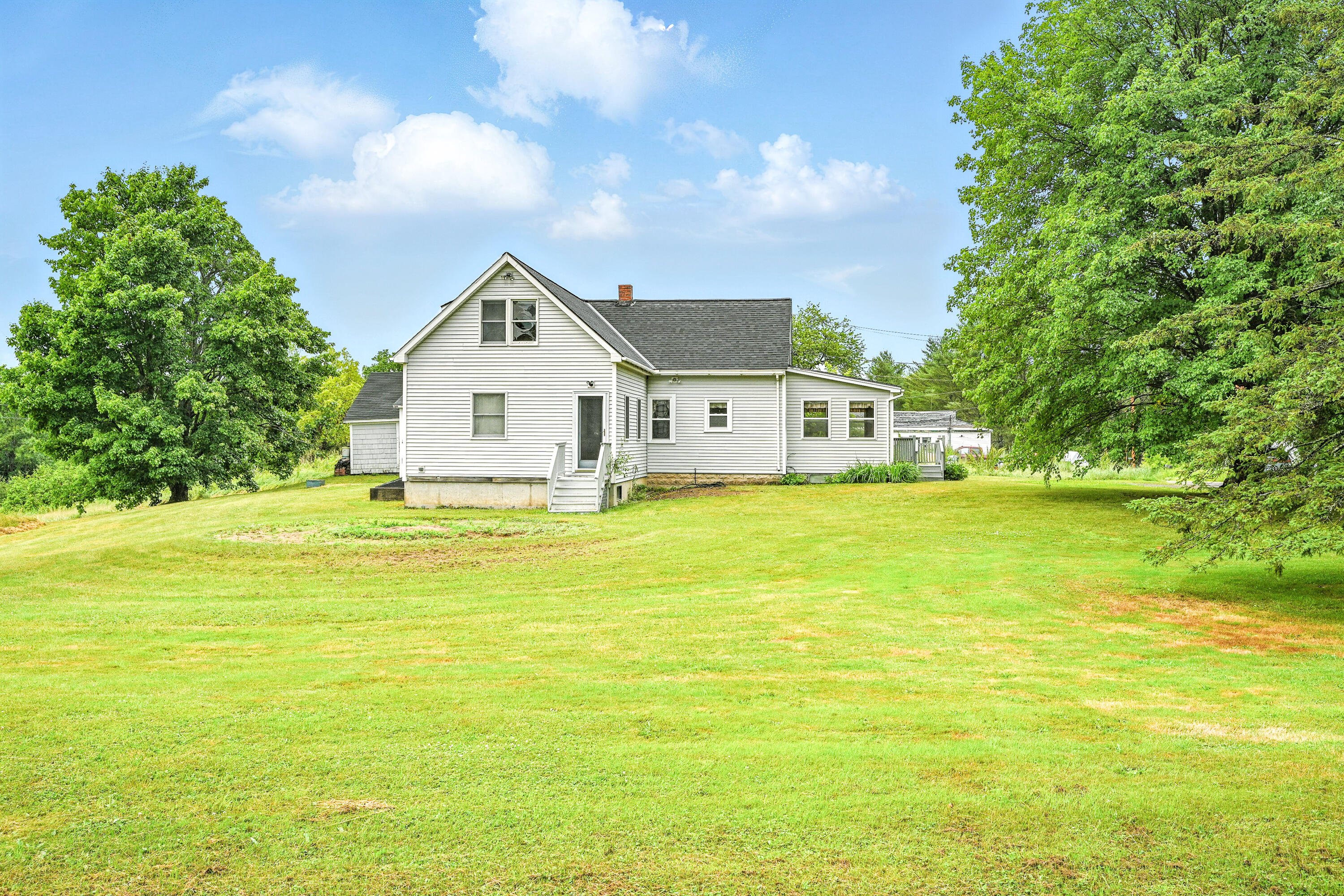 23 West Street Benton, ME 04901 - Photo 5 of 33 110058gr-105