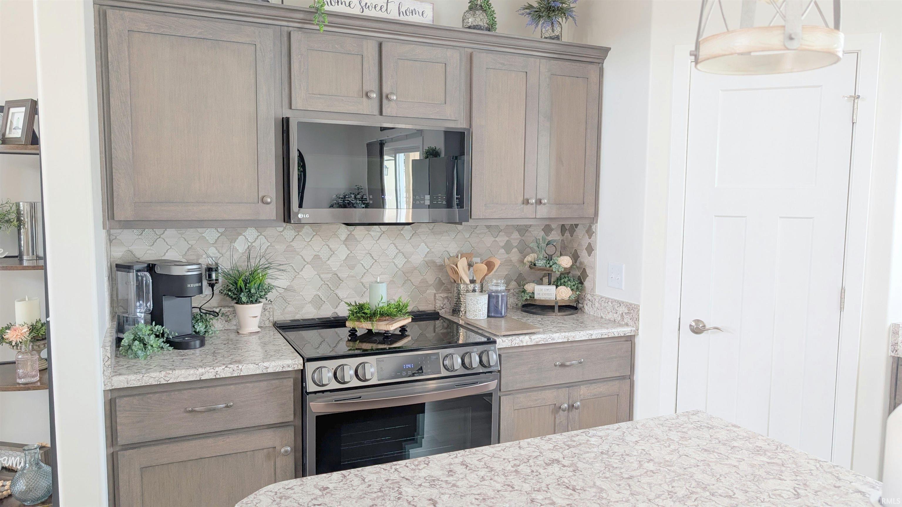 911 North Hickory Road Decatur, IN 46733 - Photo 11 of 30