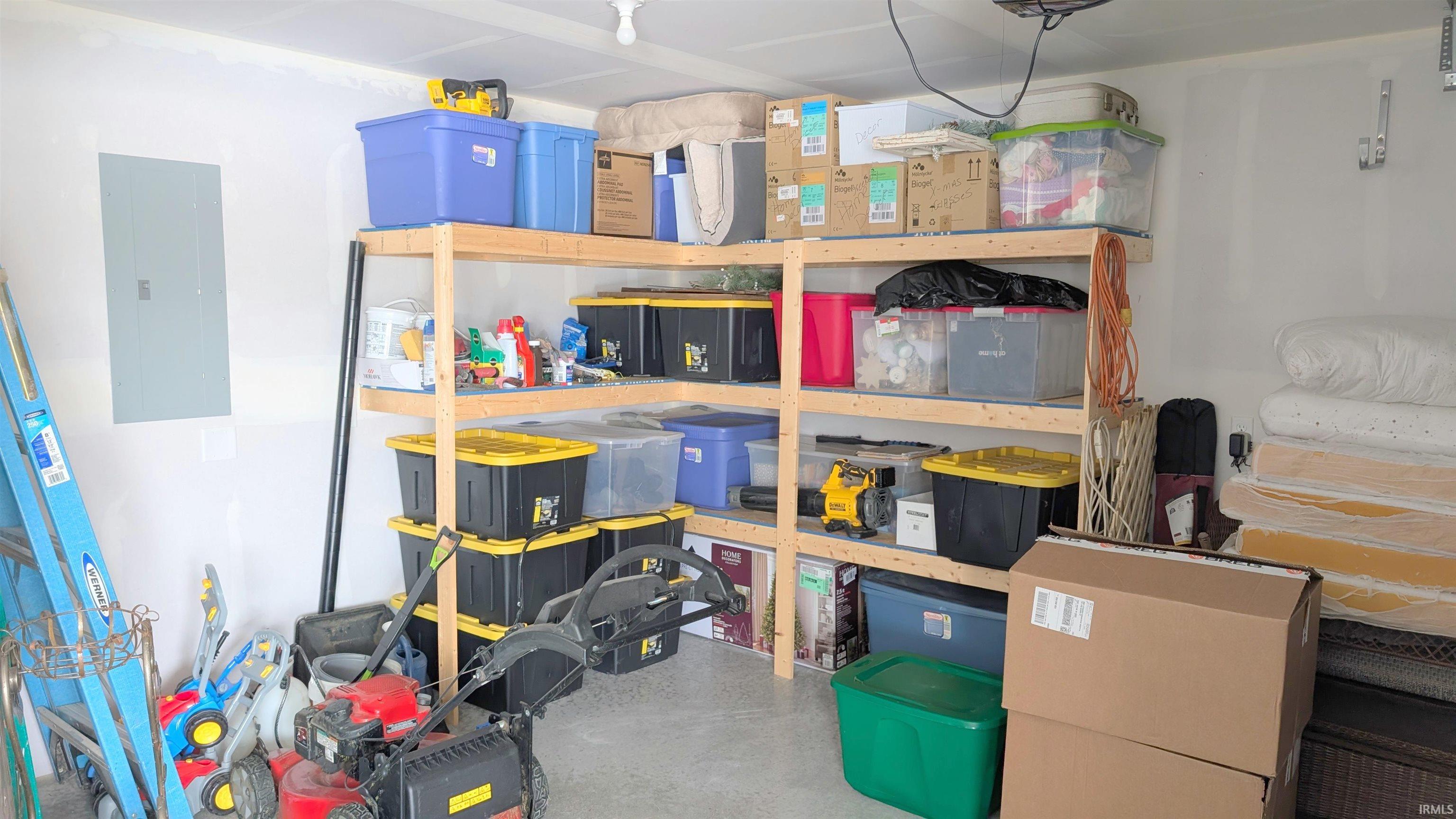 911 North Hickory Road Decatur, IN 46733 - Photo 27 of 30