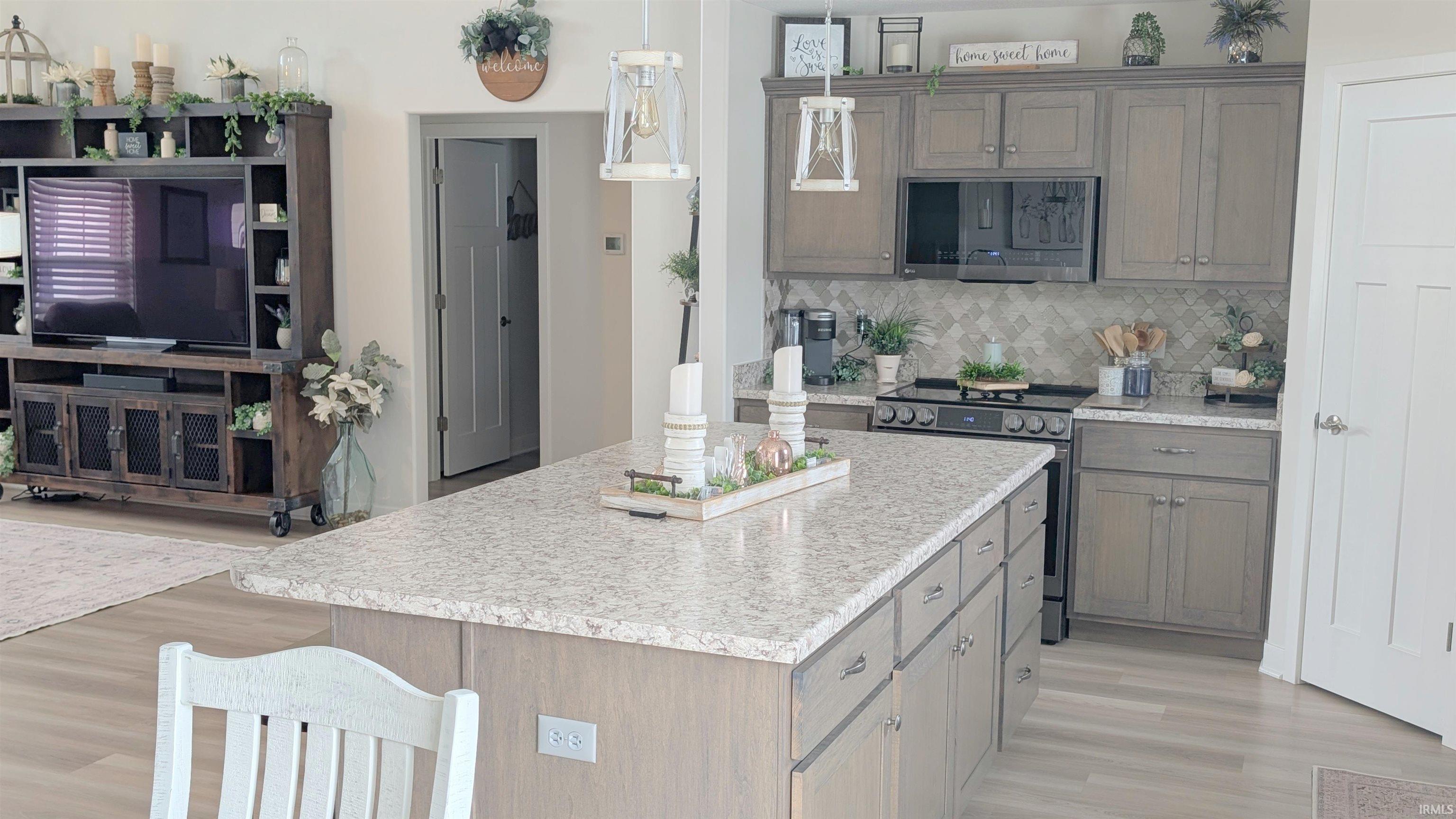 911 North Hickory Road Decatur, IN 46733 - Photo 9 of 30