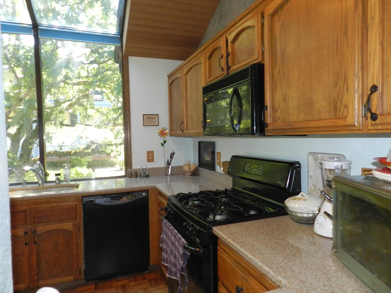 2546 Congress Way Medford, OR 97504 - Photo 5 of 34 Additional Photo